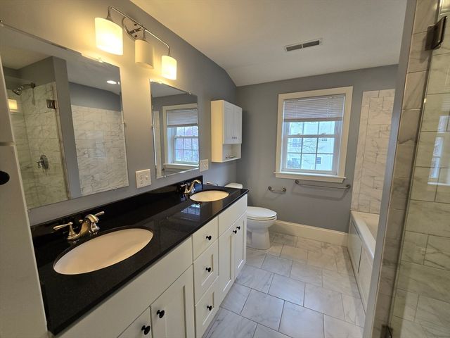 34 Park St 34, Arlington, MA 02474