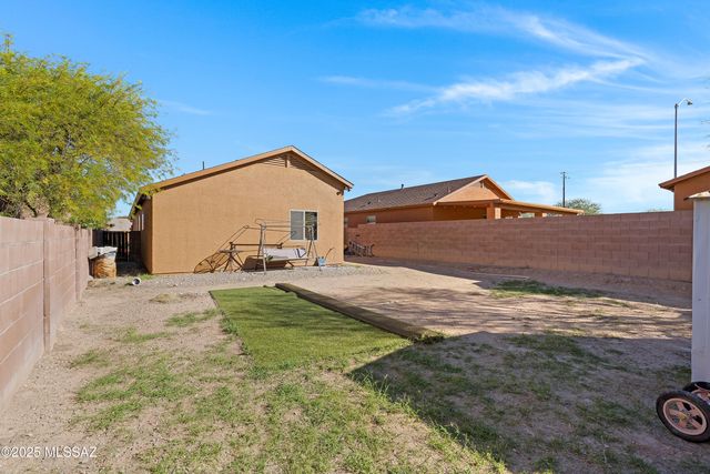 2464 E Camino Malcote, Tucson, AZ 85706