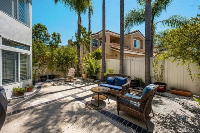 935 S Flintridge, Anaheim, CA 92808