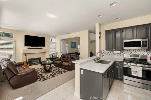935 S Flintridge, Anaheim, CA 92808