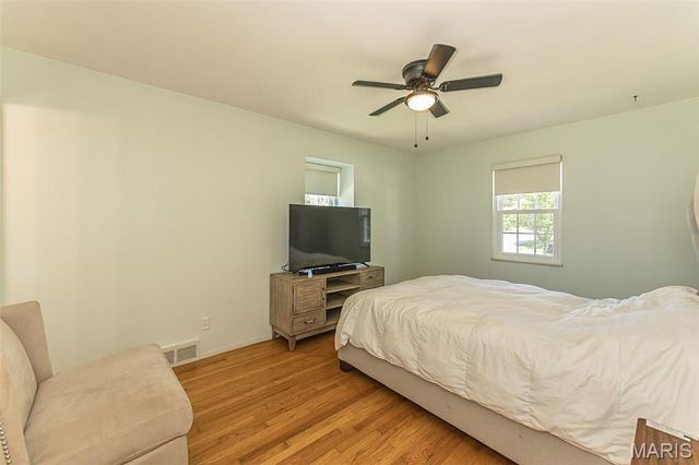 9822 Meadowfern Drive, Crestwood, MO 63126