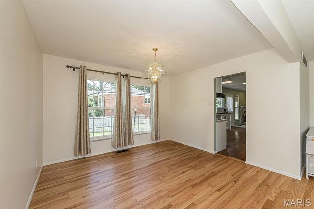 9822 Meadowfern Drive, Crestwood, MO 63126