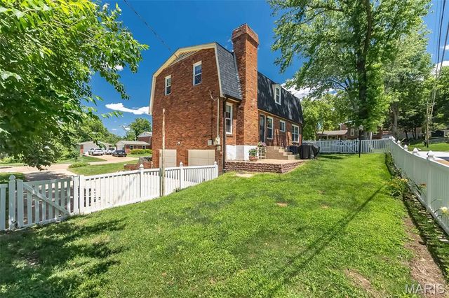 9822 Meadowfern Drive, Crestwood, MO 63126
