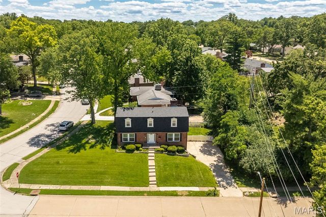 9822 Meadowfern Drive, Crestwood, MO 63126