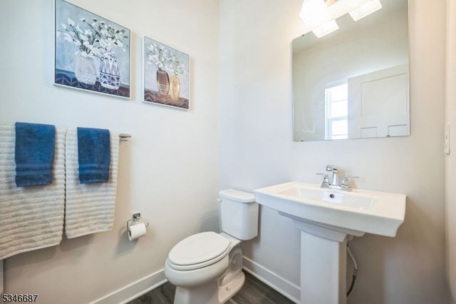 16 Esposito Ln, Roxbury Twp., NJ 07850