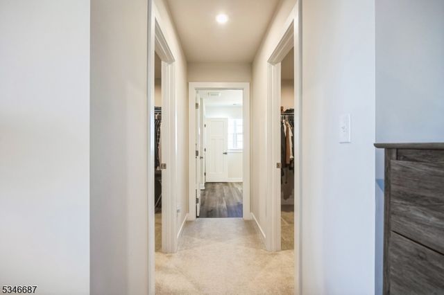 16 Esposito Ln, Roxbury Twp., NJ 07850