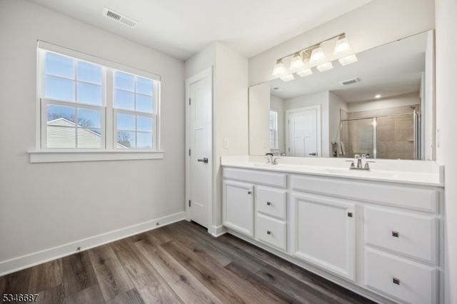 16 Esposito Ln, Roxbury Twp., NJ 07850