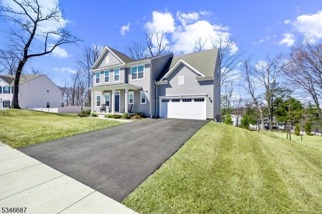 16 Esposito Ln, Roxbury Twp., NJ 07850