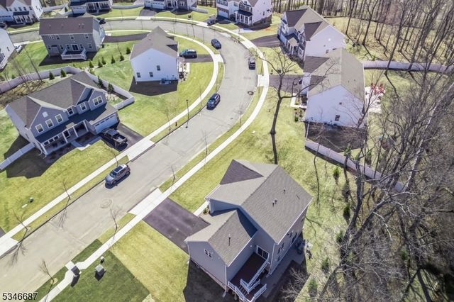 16 Esposito Ln, Roxbury Twp., NJ 07850
