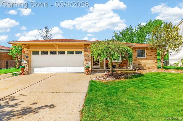 22050 Provincial Street, Trenton, MI 48183