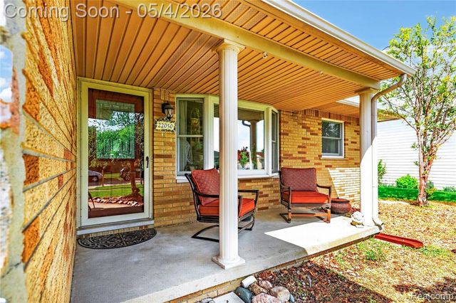 22050 Provincial Street, Trenton, MI 48183