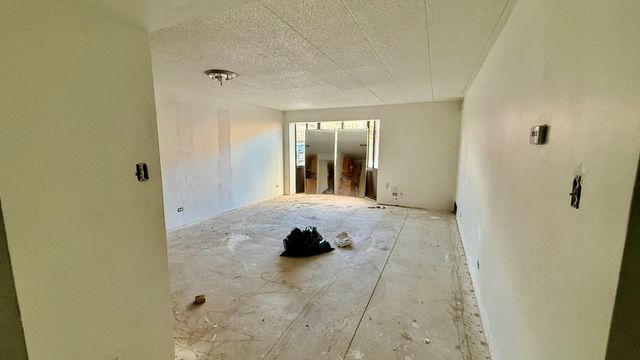 606 E Woodland Park Avenue 105, Chicago, IL 60616