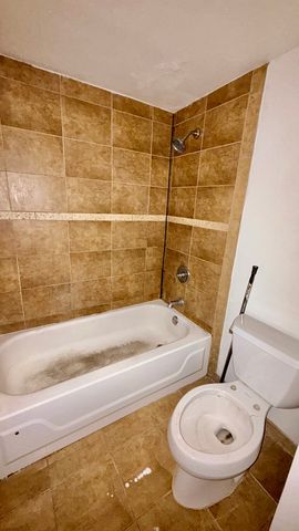 606 E Woodland Park Avenue 105, Chicago, IL 60616