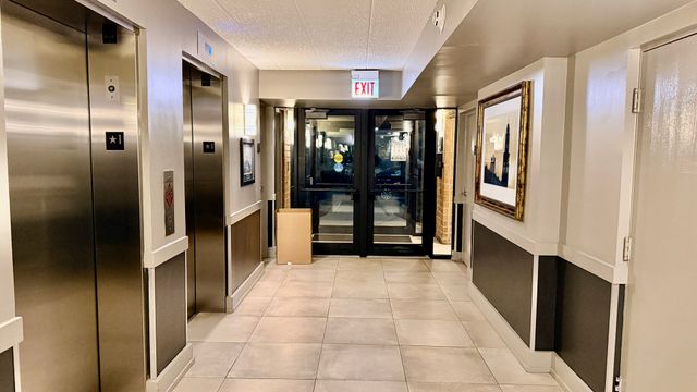 606 E Woodland Park Avenue 105, Chicago, IL 60616