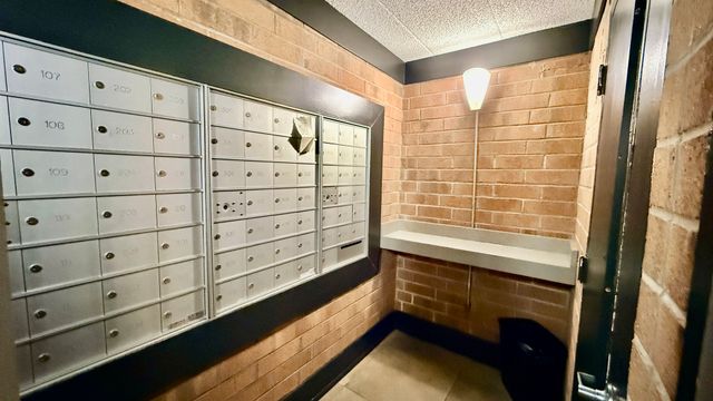 606 E Woodland Park Avenue 105, Chicago, IL 60616