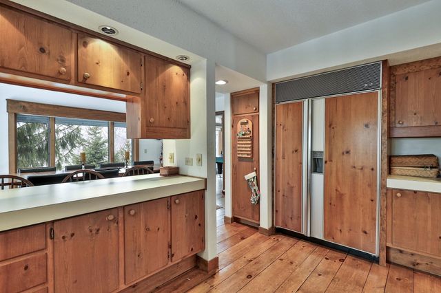 726 East Ash Road, Plymouth, VT 05056