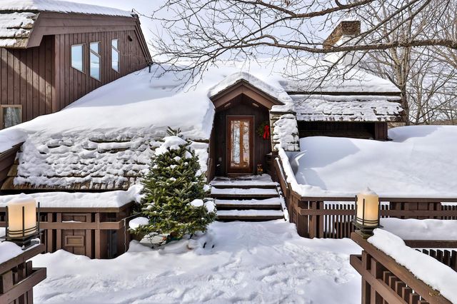 726 East Ash Road, Plymouth, VT 05056