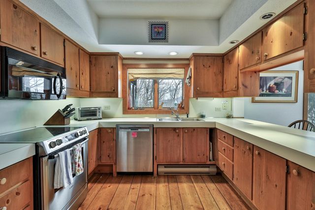 726 East Ash Road, Plymouth, VT 05056