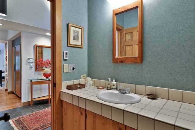 726 East Ash Road, Plymouth, VT 05056