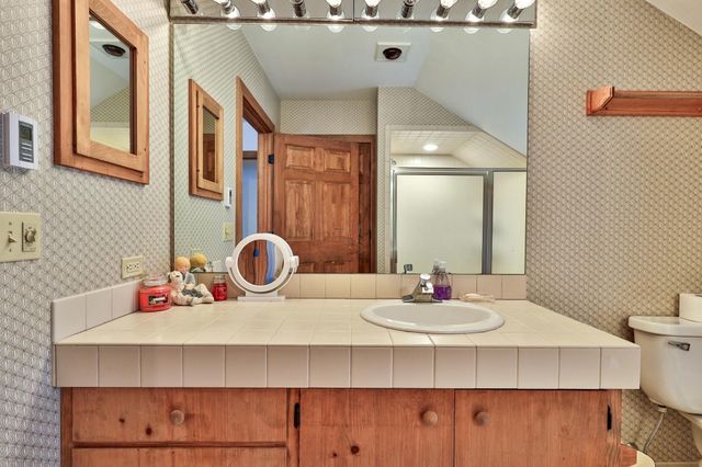 726 East Ash Road, Plymouth, VT 05056