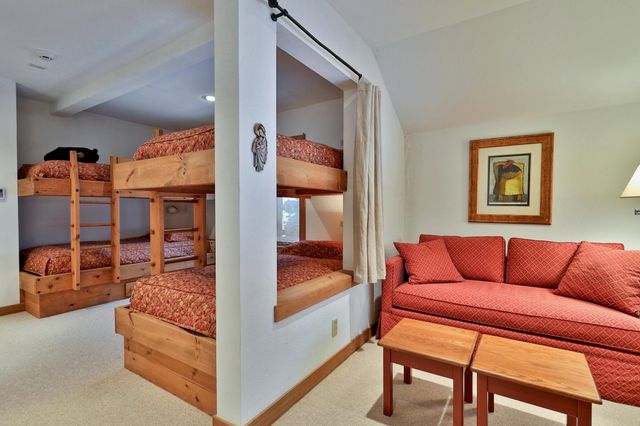 726 East Ash Road, Plymouth, VT 05056