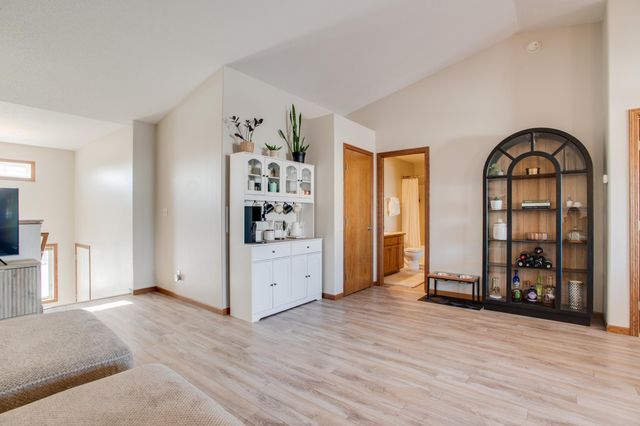 1158 44TH Avenue W, West Fargo, ND 58078