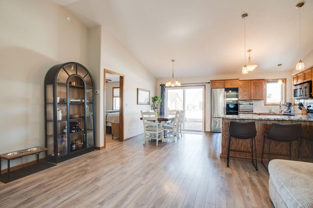 1158 44TH Avenue W, West Fargo, ND 58078