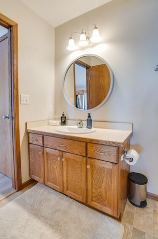 1158 44TH Avenue W, West Fargo, ND 58078