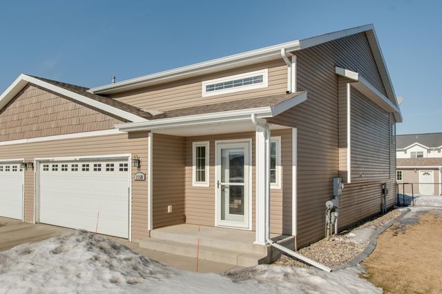 1158 44TH Avenue W, West Fargo, ND 58078