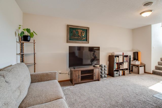 1158 44TH Avenue W, West Fargo, ND 58078