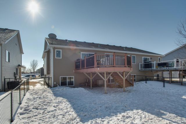 1158 44TH Avenue W, West Fargo, ND 58078