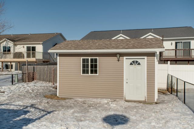 1158 44TH Avenue W, West Fargo, ND 58078