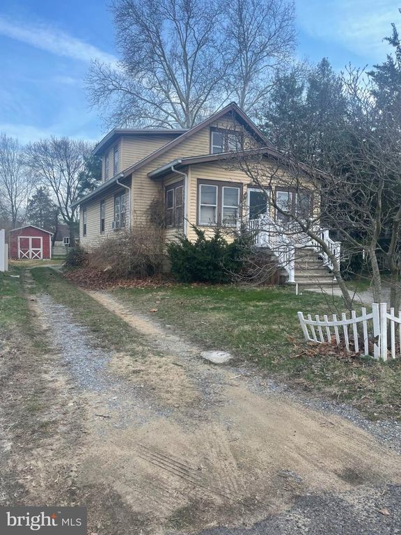 126 THOMAS AVE, Maple Shade, NJ 08052