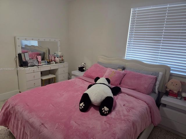 9228 SW 37th St 9228, Miami, FL 33165