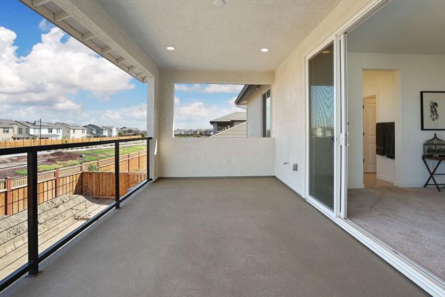 16283 Brownstone Ave, Lathrop, CA 95330