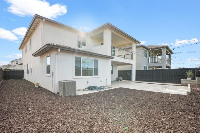 16283 Brownstone Ave, Lathrop, CA 95330