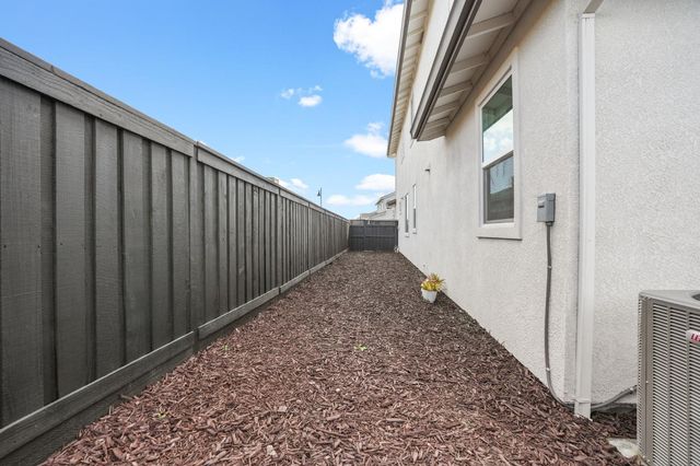 16283 Brownstone Ave, Lathrop, CA 95330