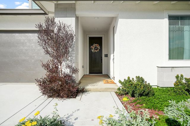 16283 Brownstone Ave, Lathrop, CA 95330