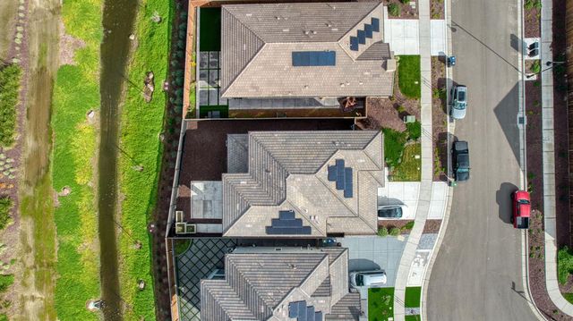 16283 Brownstone Ave, Lathrop, CA 95330