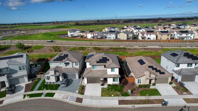 16283 Brownstone Ave, Lathrop, CA 95330