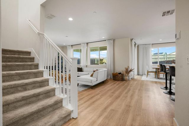 16283 Brownstone Ave, Lathrop, CA 95330