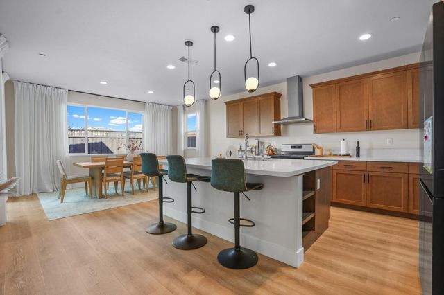 16283 Brownstone Ave, Lathrop, CA 95330