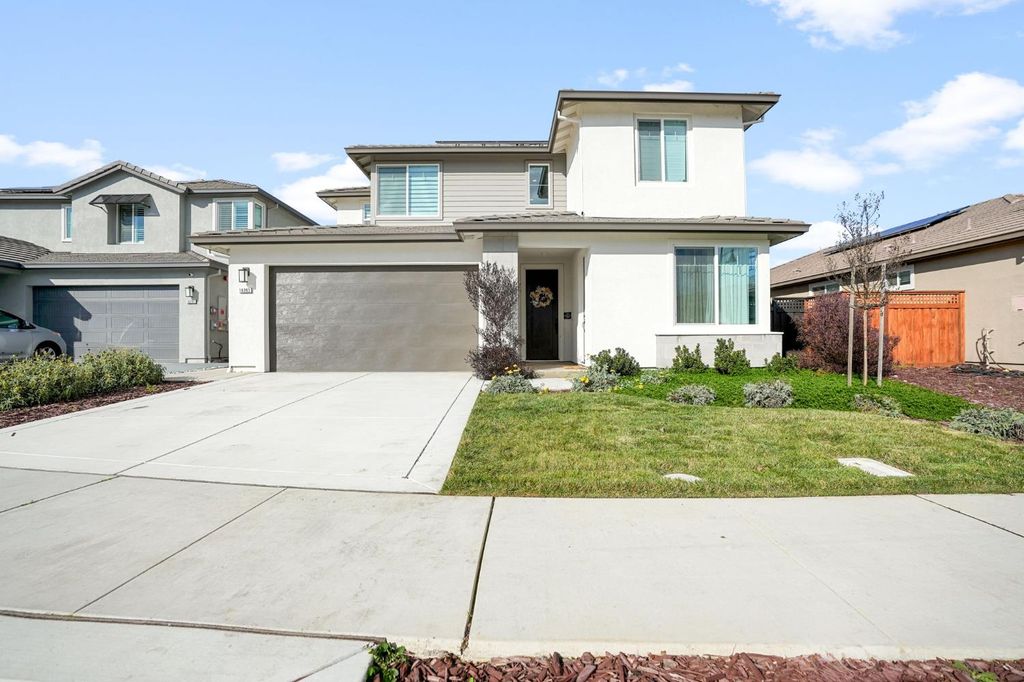 16283 Brownstone Ave, Lathrop, CA 95330