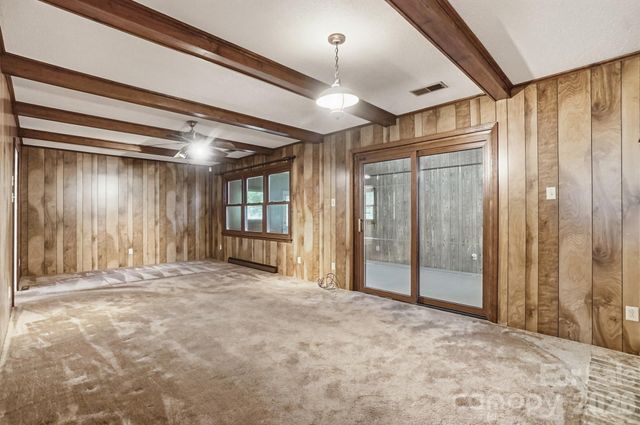 6704 Alanbrook Road, Charlotte, NC 28215