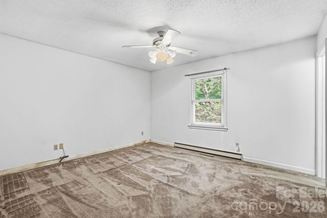 6704 Alanbrook Road, Charlotte, NC 28215