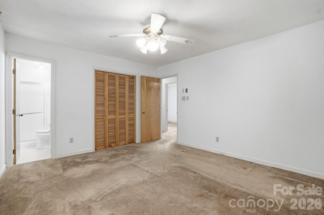 6704 Alanbrook Road, Charlotte, NC 28215