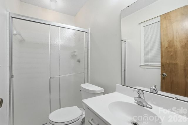 6704 Alanbrook Road, Charlotte, NC 28215
