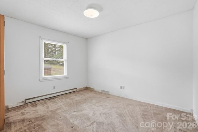6704 Alanbrook Road, Charlotte, NC 28215