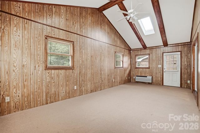6704 Alanbrook Road, Charlotte, NC 28215