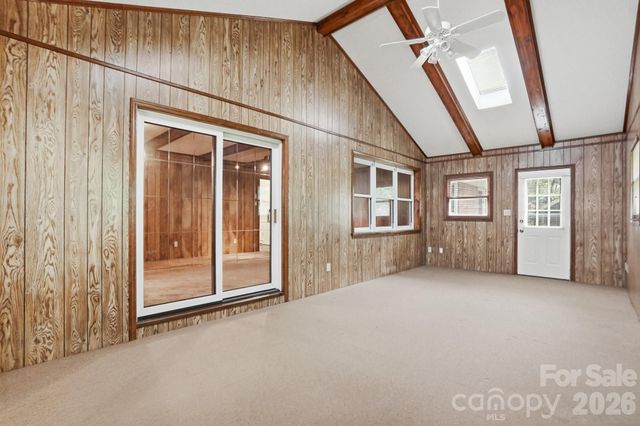 6704 Alanbrook Road, Charlotte, NC 28215